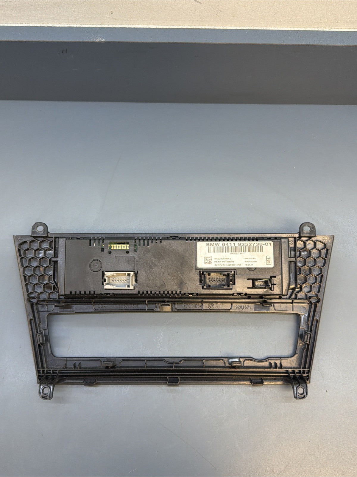 2011-2014 BMW X3 (F25) FRONT HEATER A/C TEMPERATURE CLIMATE CONTROL 9252738