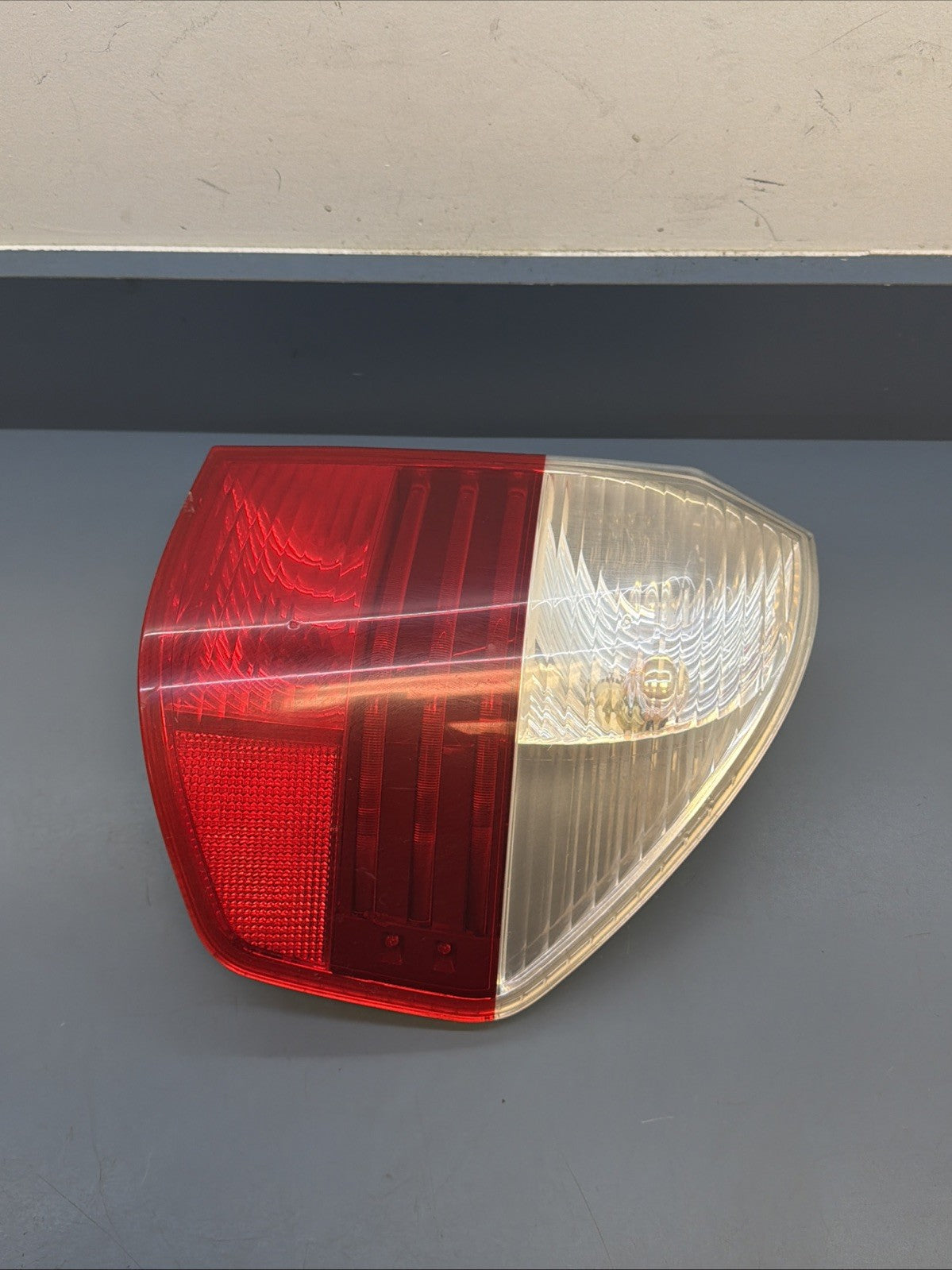 2007-2010 BMW E83 X3 Right Passenger Side Rear Outer Halogen Light OEM 7162212