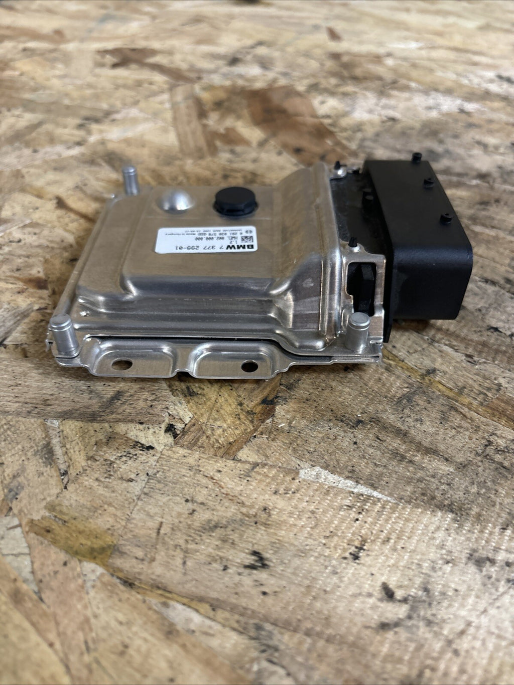 Engine Emission Def Pump Control Module 7377299-01 Fits 2014 BMW 328D OEM