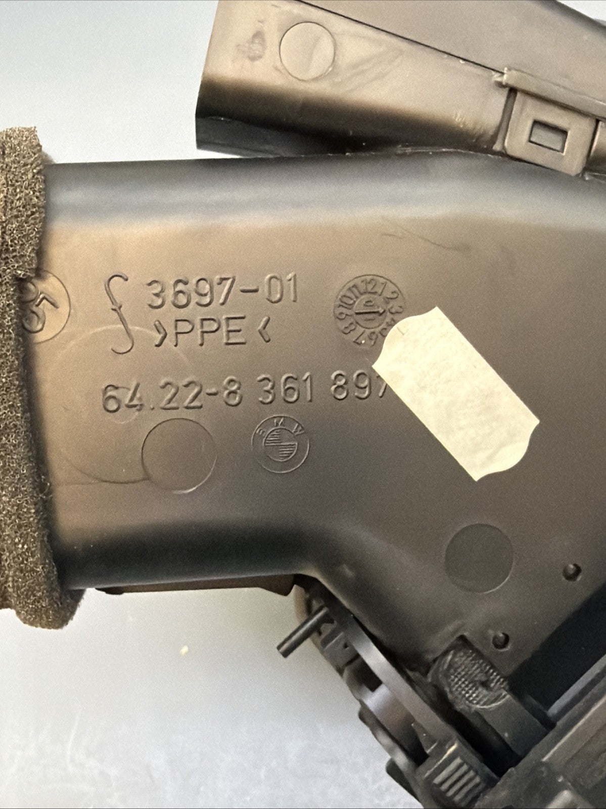 00-06 BMW E46 3 Series Left Air Vent Port A/C Genuine OEM 8361897