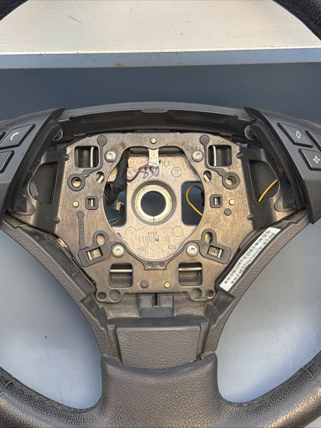 06-10 BMW E60 535i 528i 545i 550i Steering Wheel Non-Sport W/ Controls 3385E6030