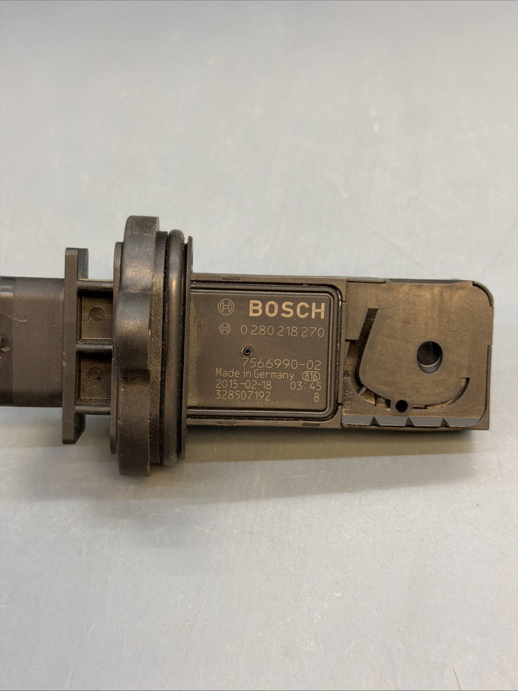 BMW E71 F01 F12 F13 F02 F10 E70 4.4L N63 Mass Airflow MAF Sensor 7566990 OEM