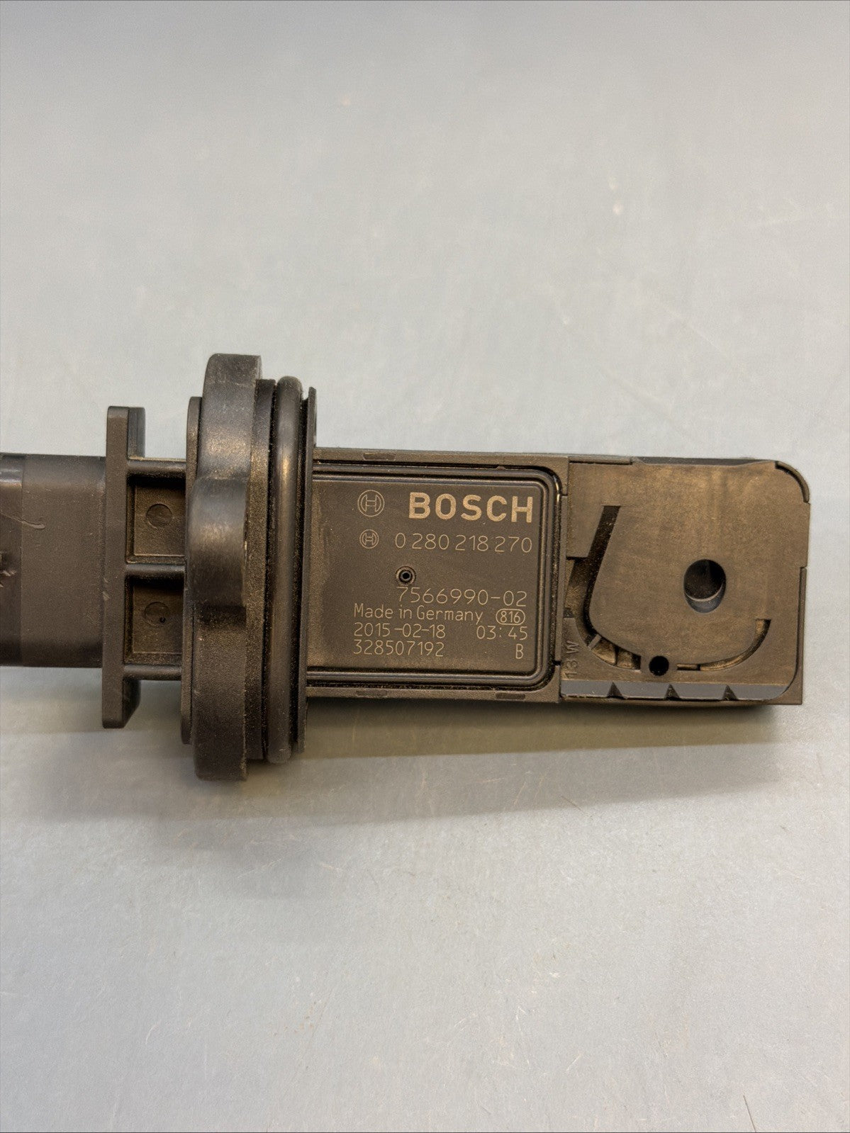 BMW E71 F01 F12 F13 F02 F10 E70 4.4L N63 Mass Airflow MAF Sensor 7566990 OEM