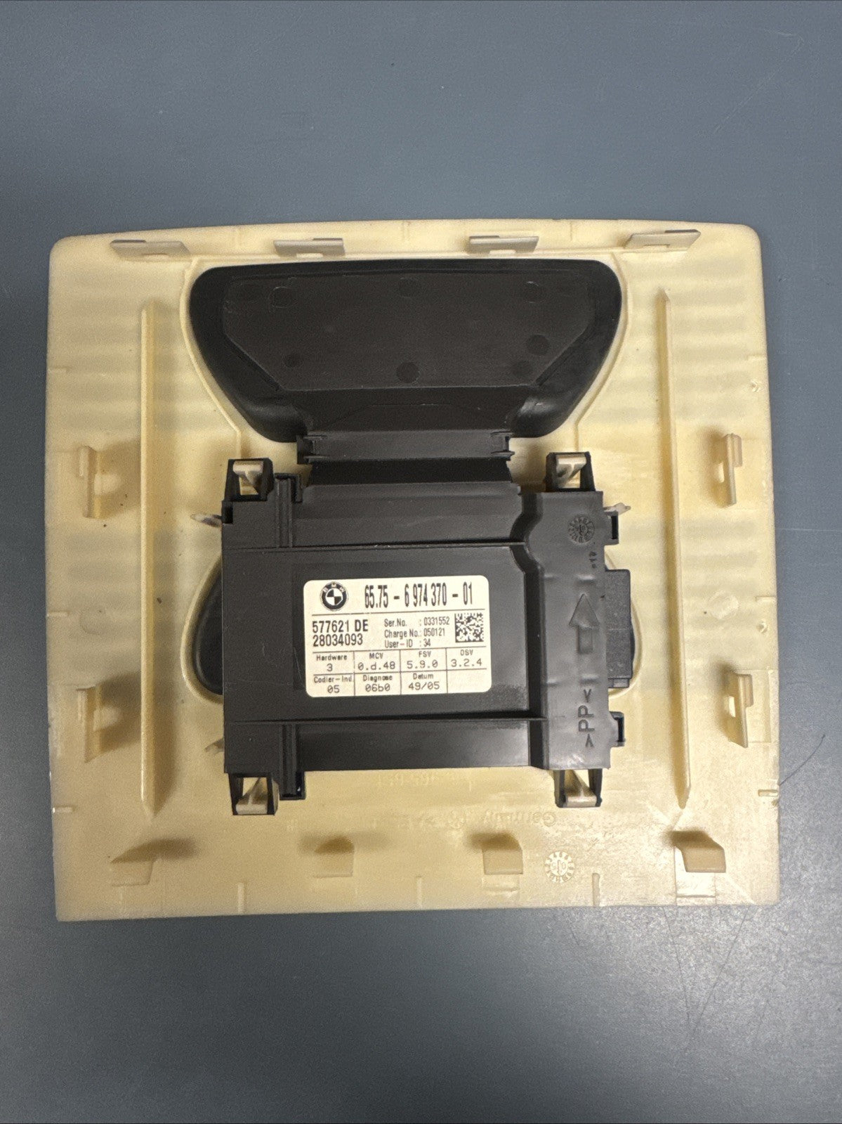 2006-2010 BMW 5 Series E60  Ultrasonic Theft Module 6974370-01