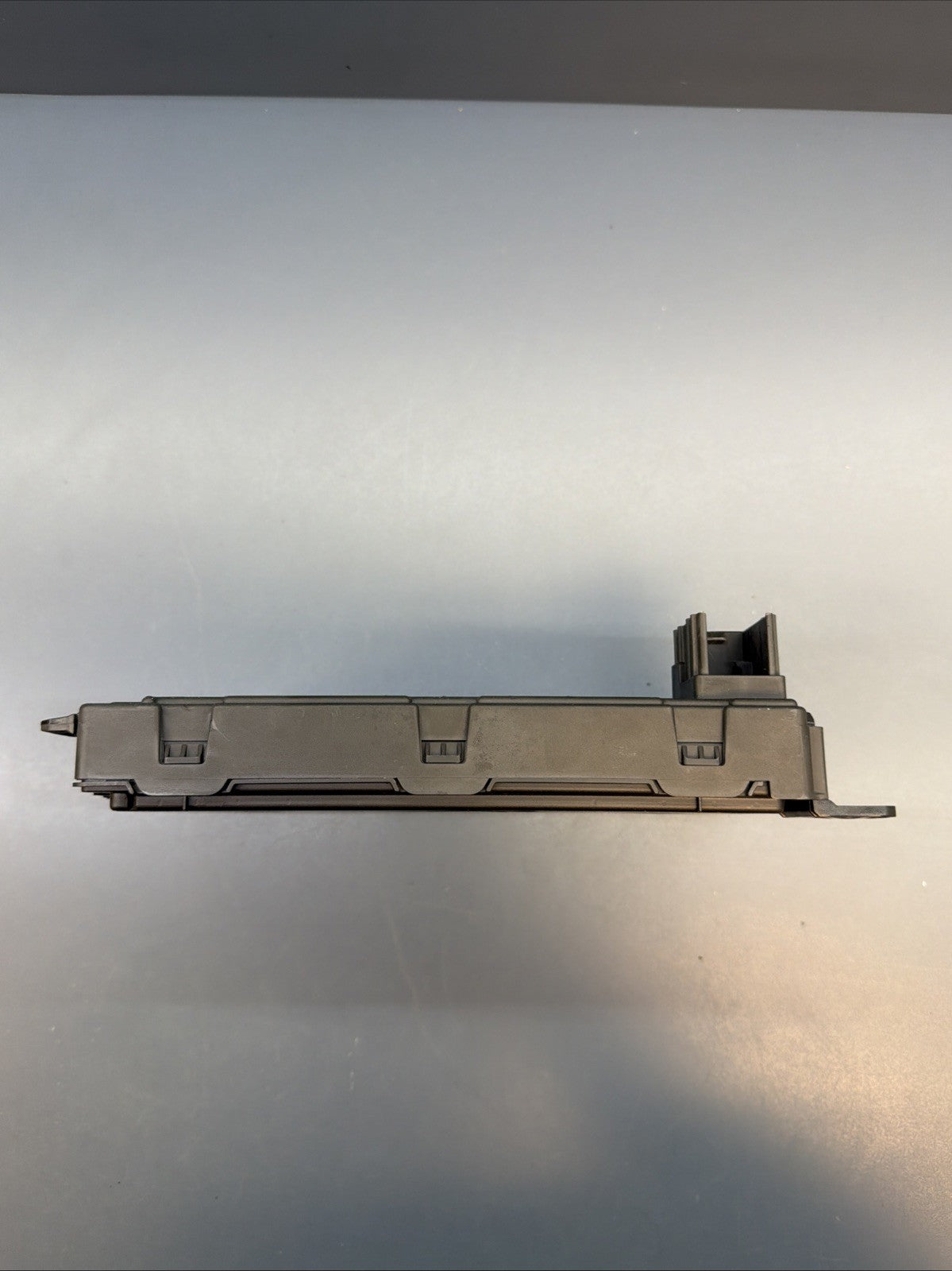 2012-2018 BMW 328I 335I 320I FUSE RELAY BOX JUNCTION MODULE 9329702