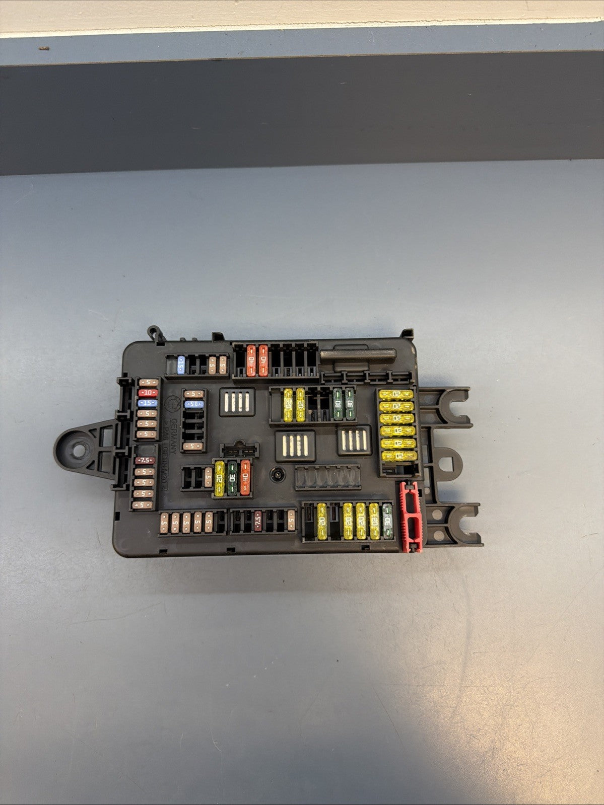 12-16 BMW 328i F30 POWER DISTRIBUTION FUSE BOX MODULE GENUINE 9261112