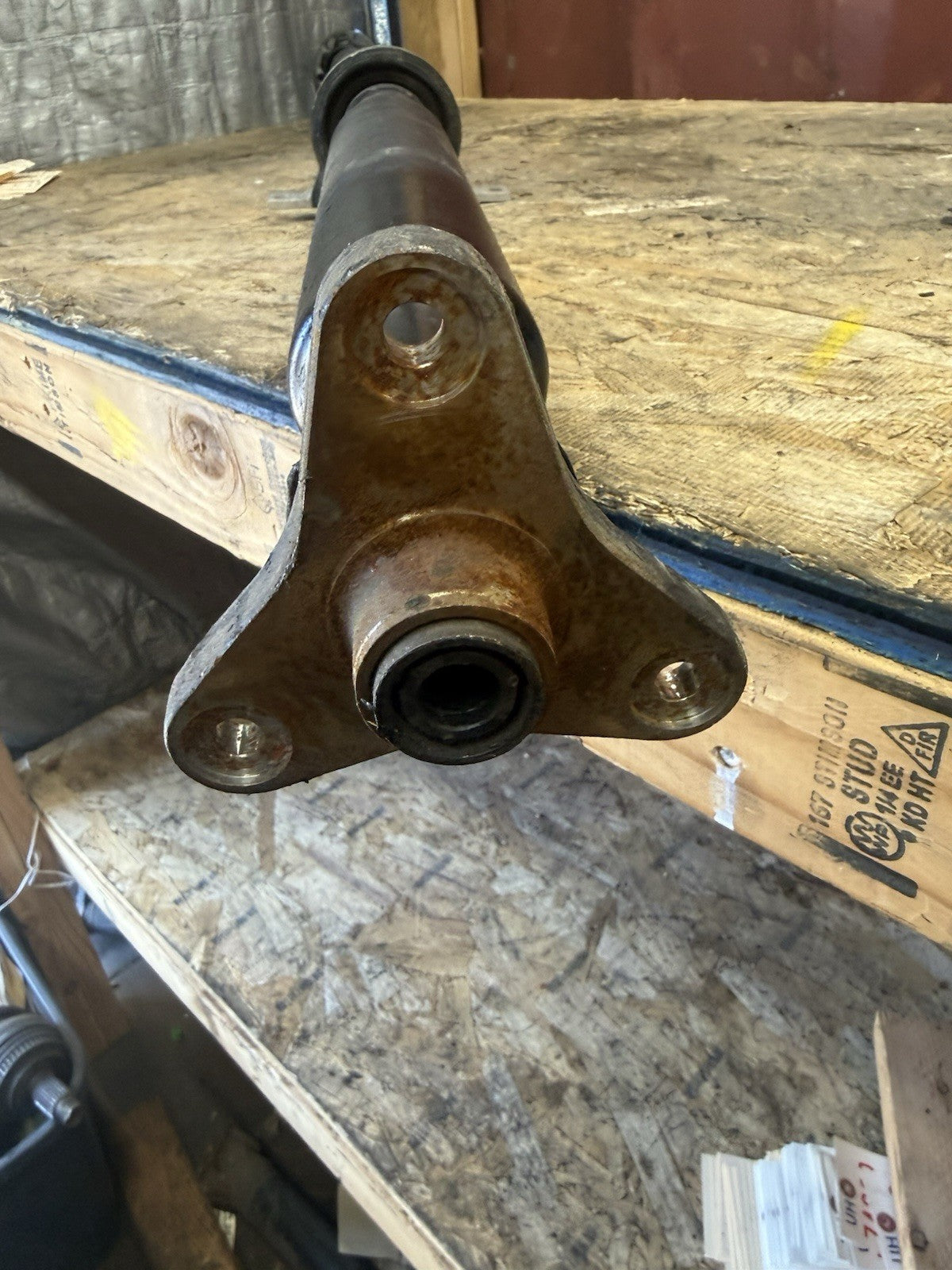 OEM BMW REAR DRIVESHAFT FITS AUTOMATIC 04-10 E60 E61 525 528 530 535 7573493