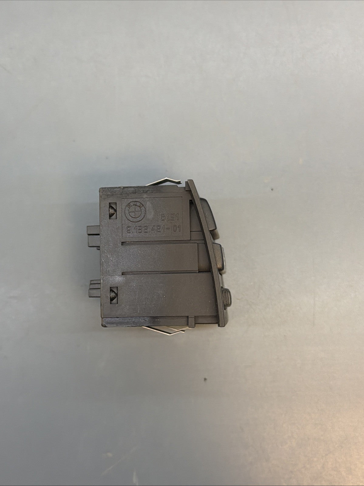 06-13 BMW E90 E93 328i 335 HAZARD LIGHT CENTRAL LOCK SWITCH BUTTON OEM 9132421