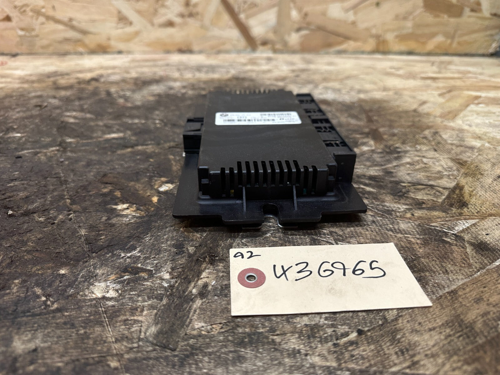 BMW 2006-2012 E90 3 SERIES FOOTWELL LIGHT CONTROL MODULE OEM 9204540