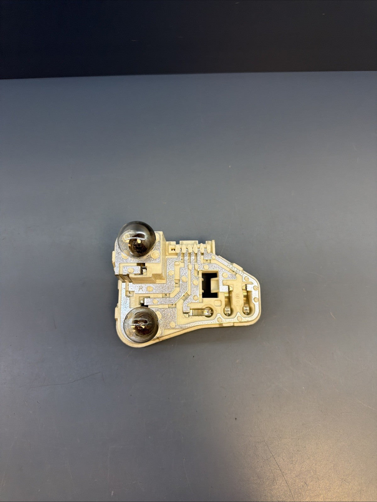 09-11 BMW E90 328i Rear Right Side Taillight Light Bulb Socket Panel 7211214 OEM