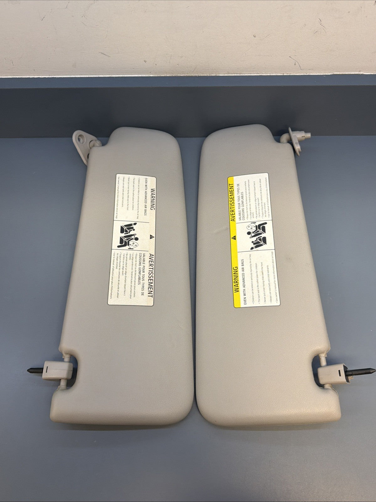 2012-2015 BMW X1 E84 Sun Visor Pair Left & Right Set OEM GRAY 7252055 7252056
