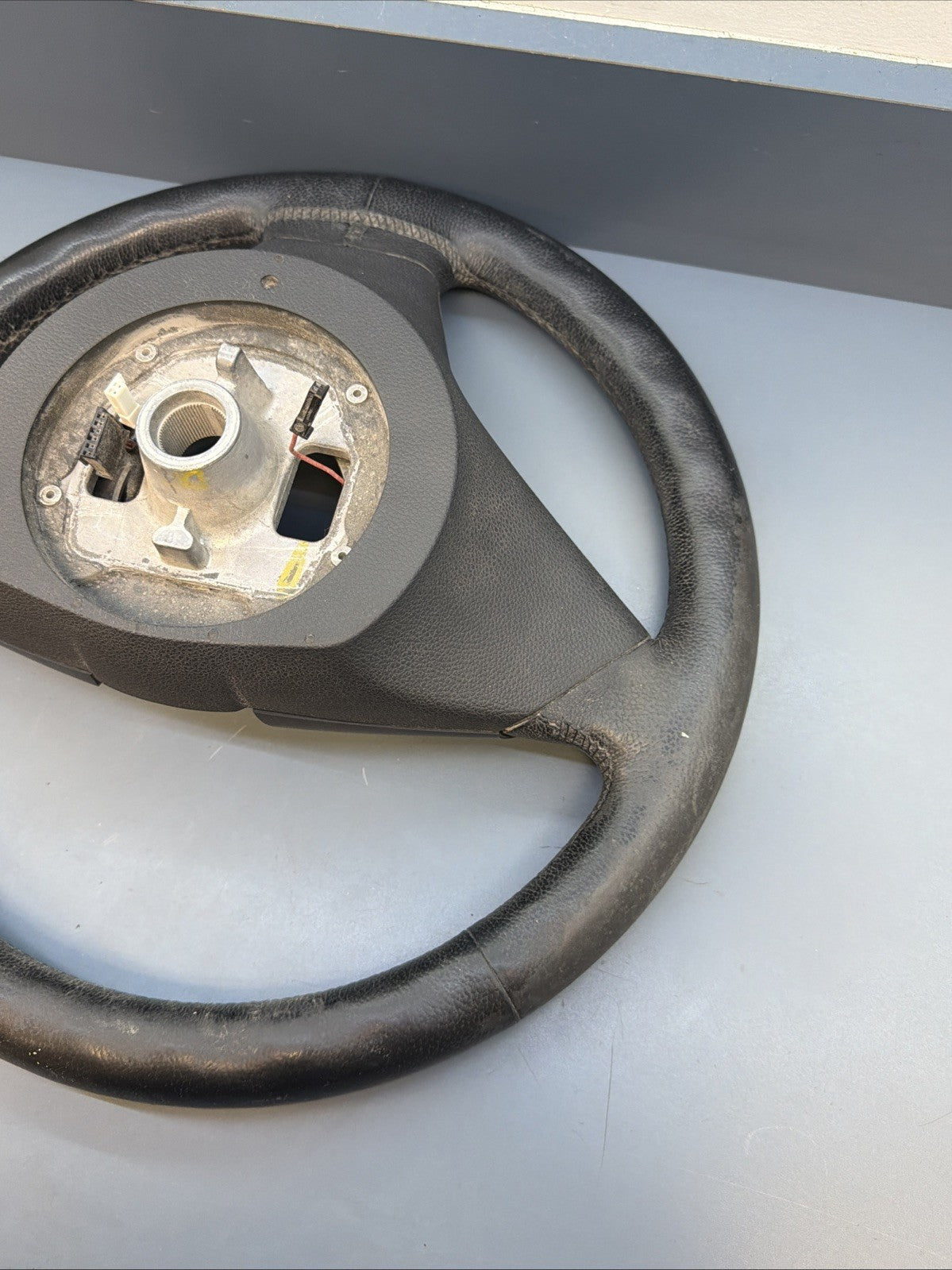 BMW 03-10 E60 5 SERIES BLACK LEATHER STEERING WHEEL W/BUTTONS OEM 11008818