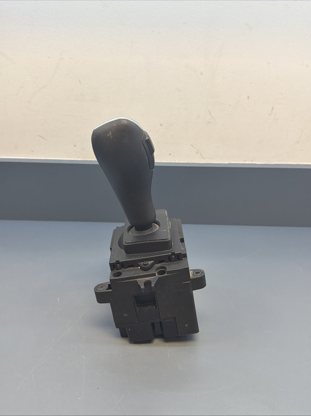 10-18 BMW F01 F07 F10 F25 Automatic Transmission Gear Selector Shifter 9218101