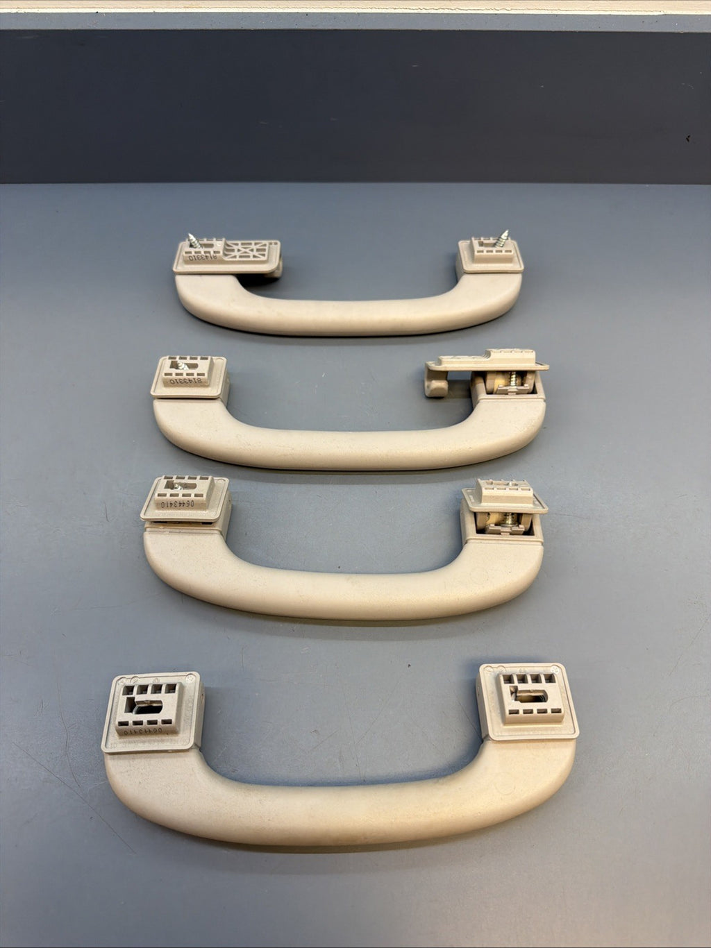 06-11 BMW E90 328I 335I INTERIOR ROOF GRAB HANDLE 7033659 OEM SET OF 4 GRAY