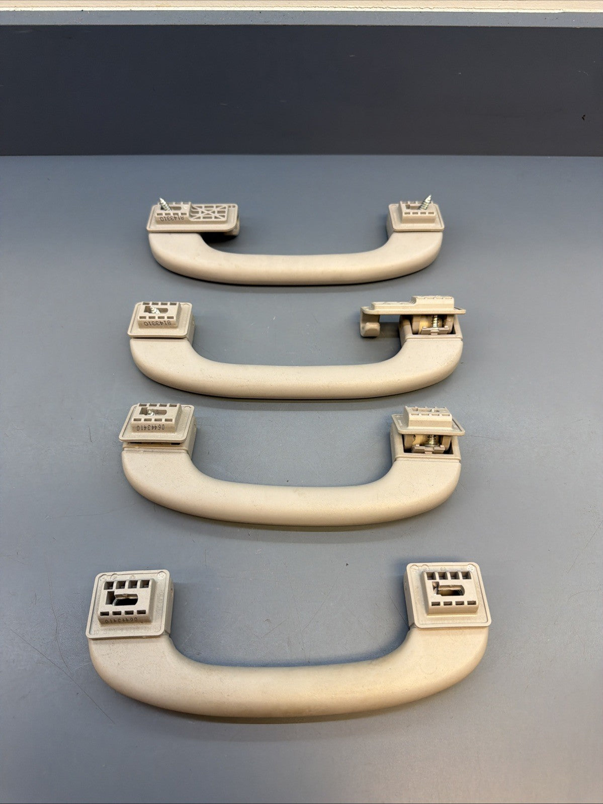 06-11 BMW E90 328I 335I INTERIOR ROOF GRAB HANDLE 7033659 OEM SET OF 4 GRAY