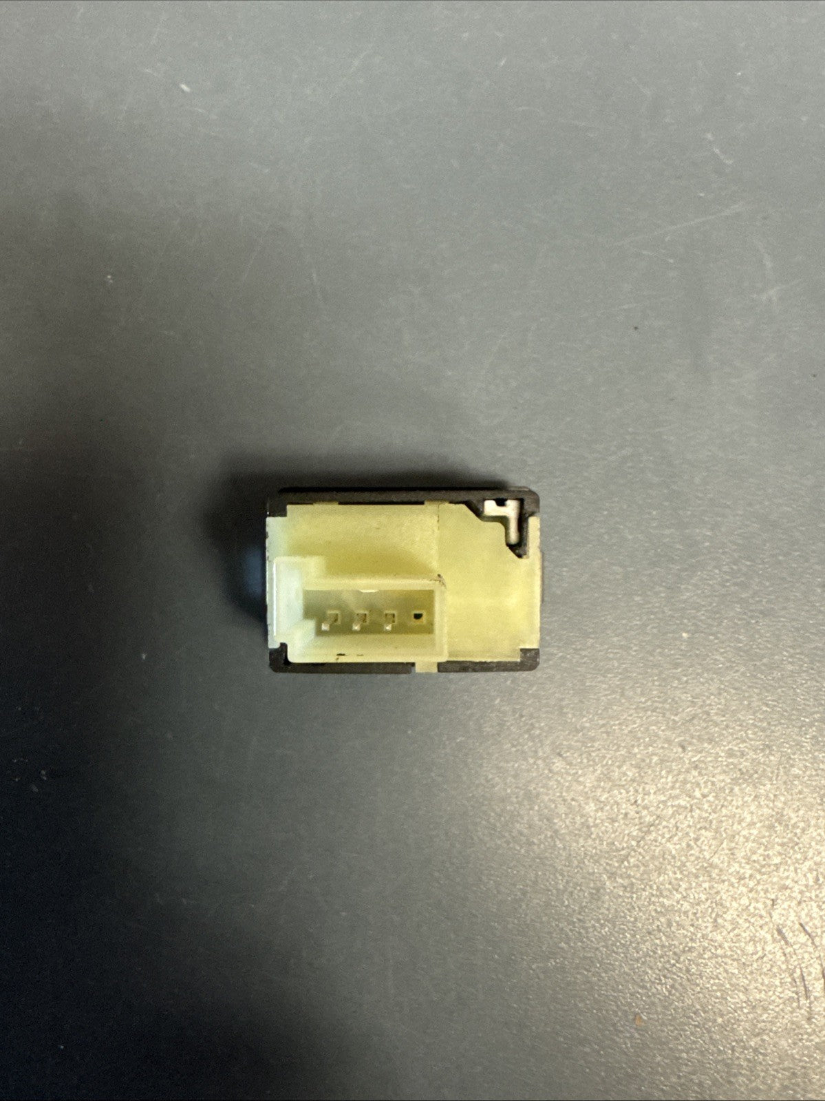 2004-2013 BMW 3-SERIES 5-SERIES Trunk Release Unlock Switch Button 6921846OEM