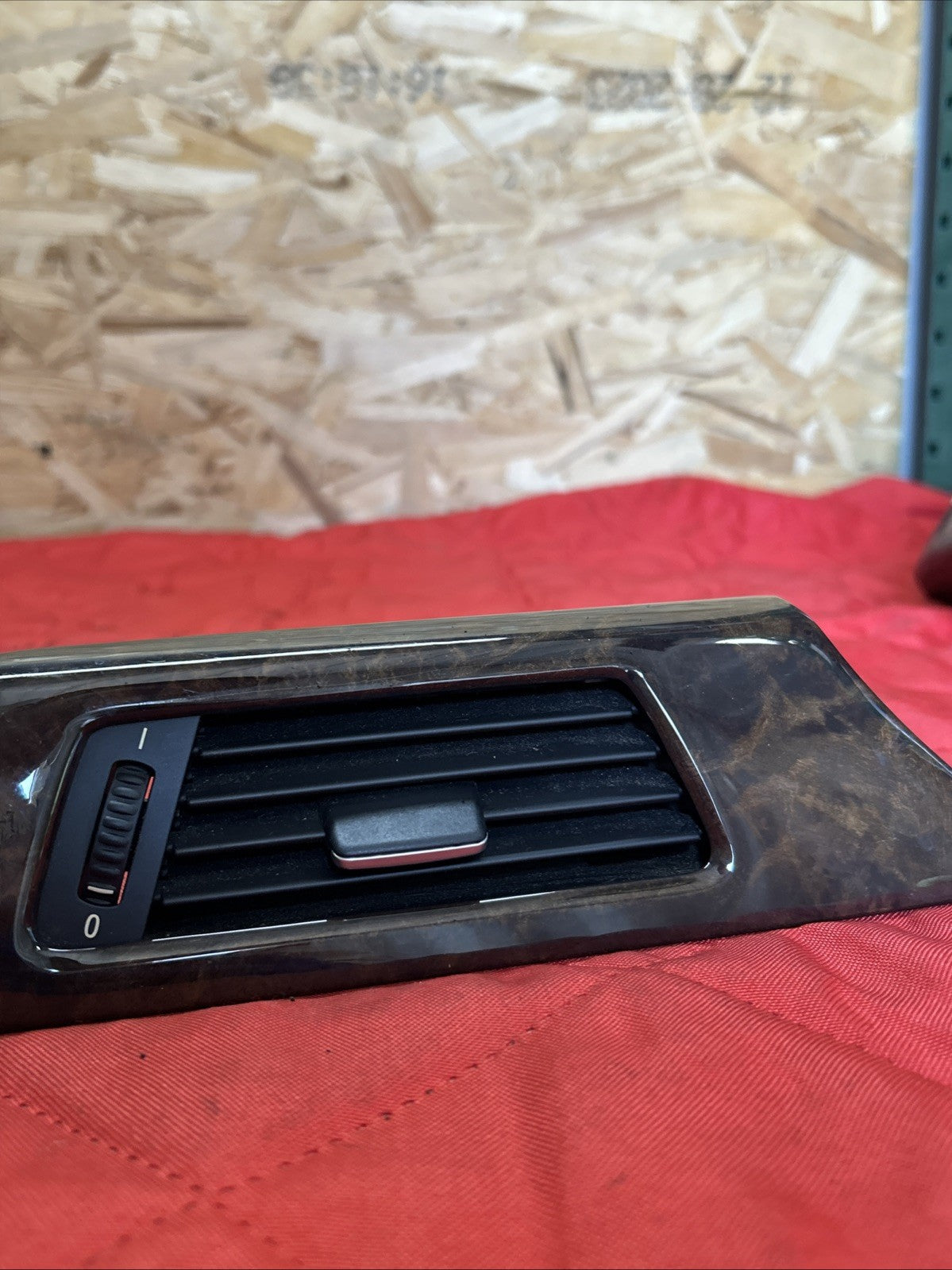 BMW E90 E91 E92 E93 06-13 325i 328i 330i 335i Wood Grain vent trim left 7132853