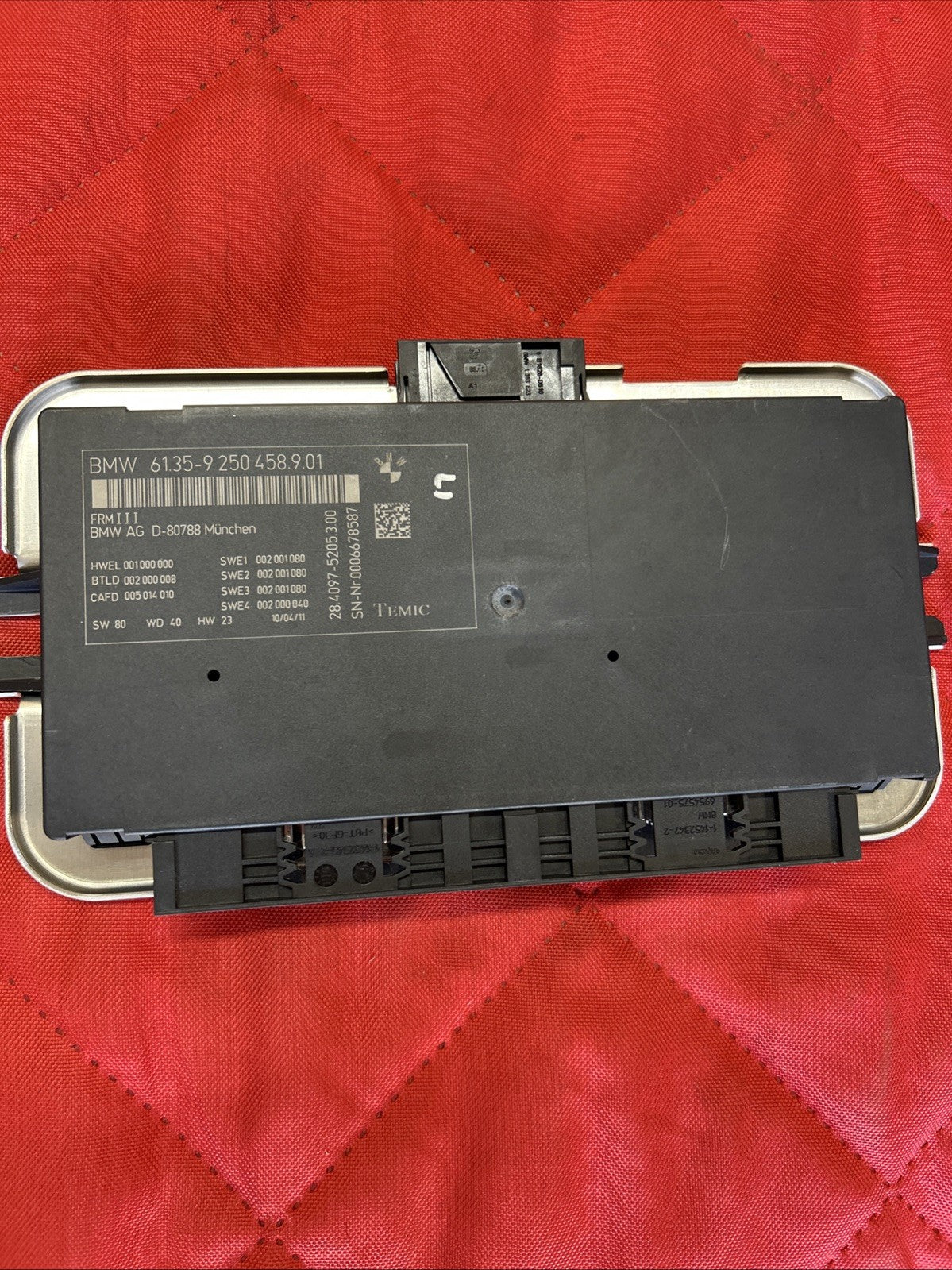 BMW F25 X3 FRMIII FRM 3 FOOTWELL LIGHT BODY CONTROL MODULE FRM3 9250458