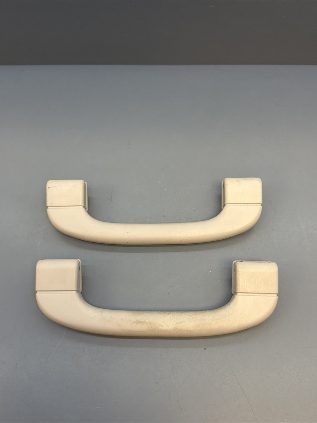 97-03 OEM BMW E39 530i 540i Front Interior Roof Top Grab Handle SET OF 2 GRAY