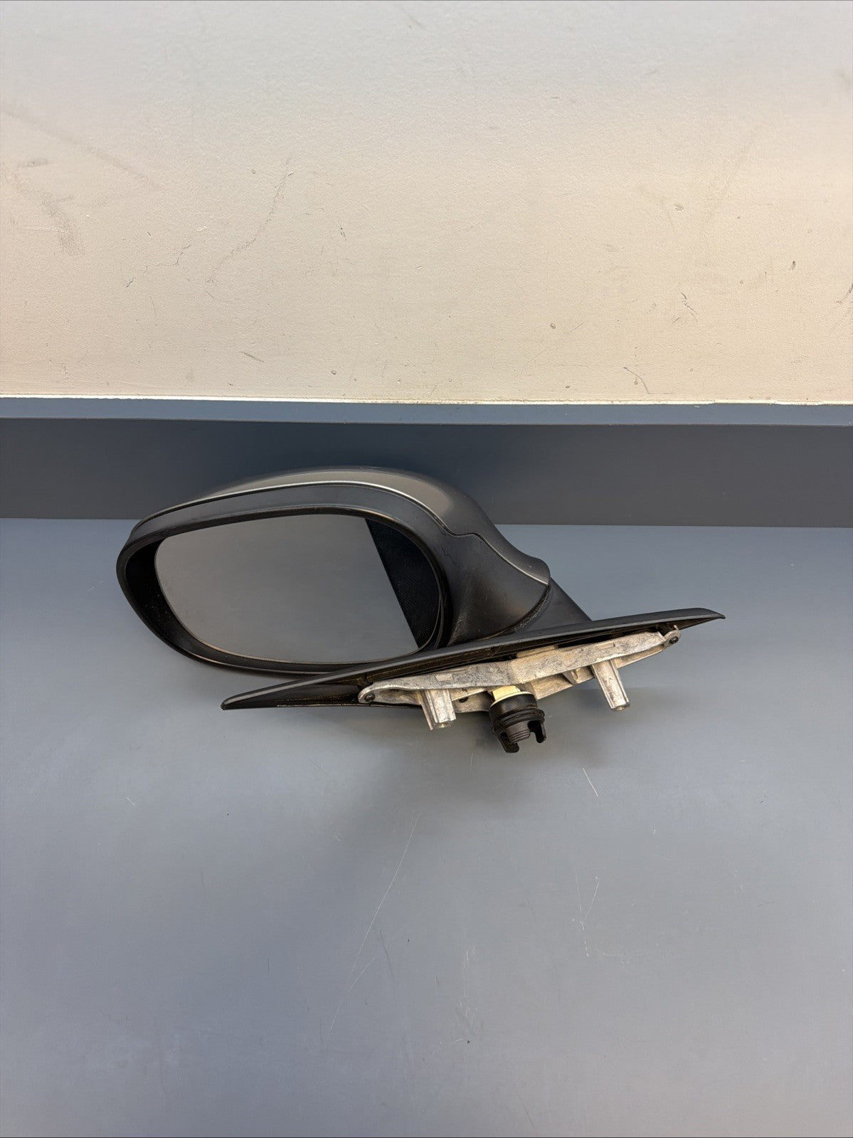 09-11 OEM BMW E90 E91 Sedan LCI Driver Side Mirror Assembly Heated 7182695 GREY