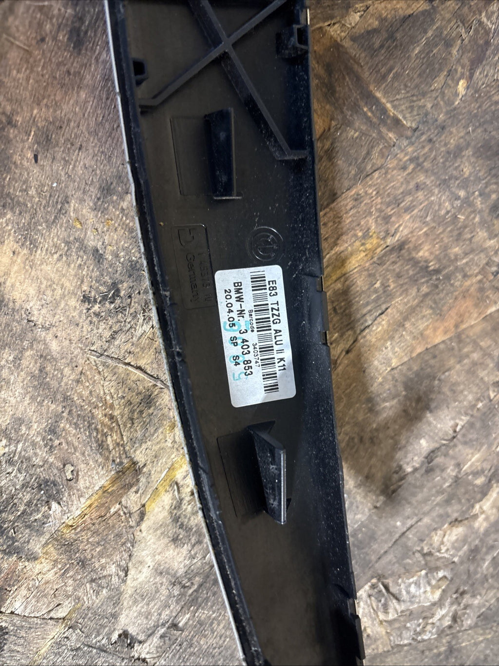 04 05 06 BMW X3 E83 REAR LEFT DRIVER SIDE DOOR STRIP HANDLE UPPER TRIM OEM D34