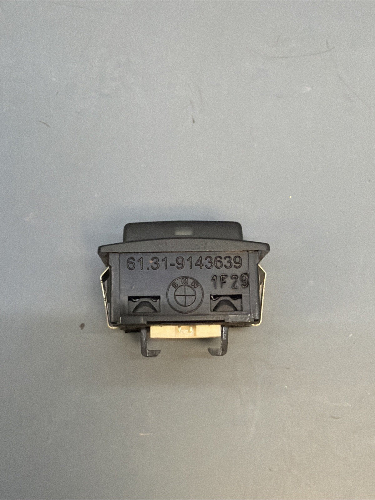 OEM BMW E88 E90 E92 E93 Steering Wheel Heated Switch Button Unit 9143639