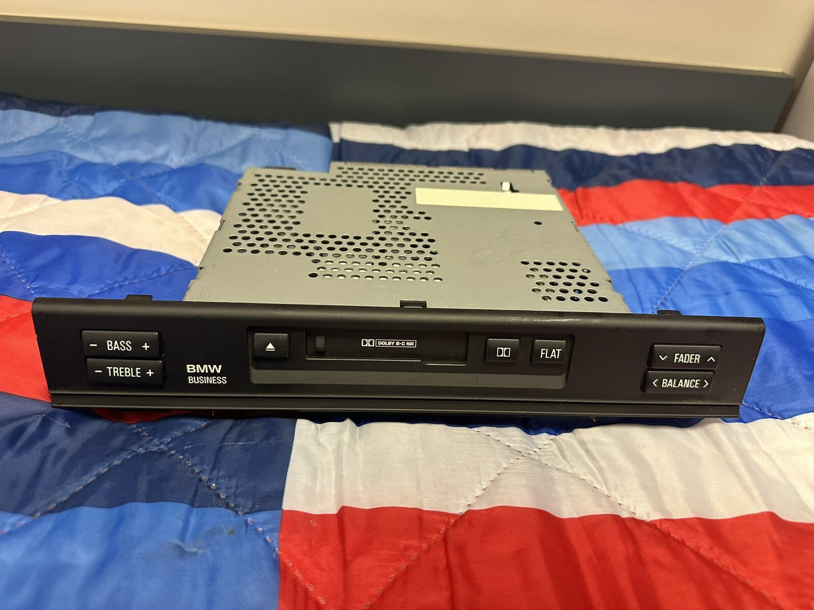 96-00 BMW 528I E39 RADIO CASSETTE PLAYER CHANGER RECEIVER 6902814 OEM