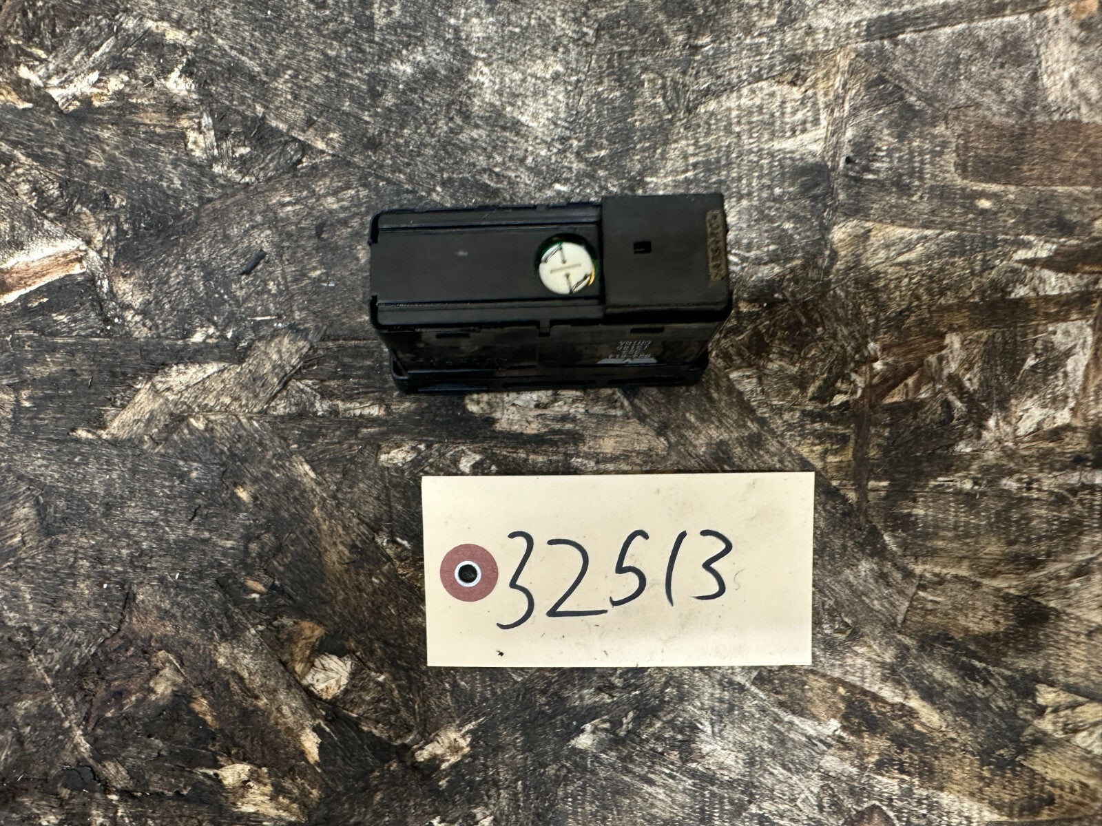 BMW 1999-2005 E46 AFTERMARKET HAZARD WINDOW LOCK MASTER SWITCH 924615