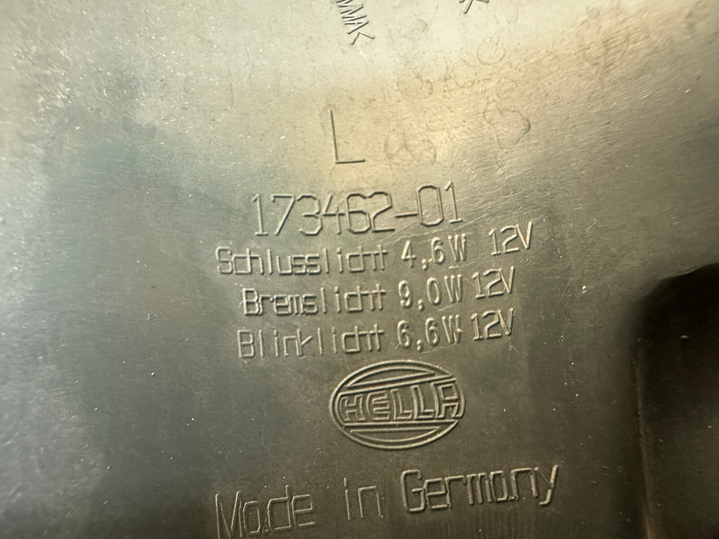 BMW 2010-2012 F10 5 SERIES PRE LCI REAR LEFT OUTER TAILLIGHT OEM L 173462-01