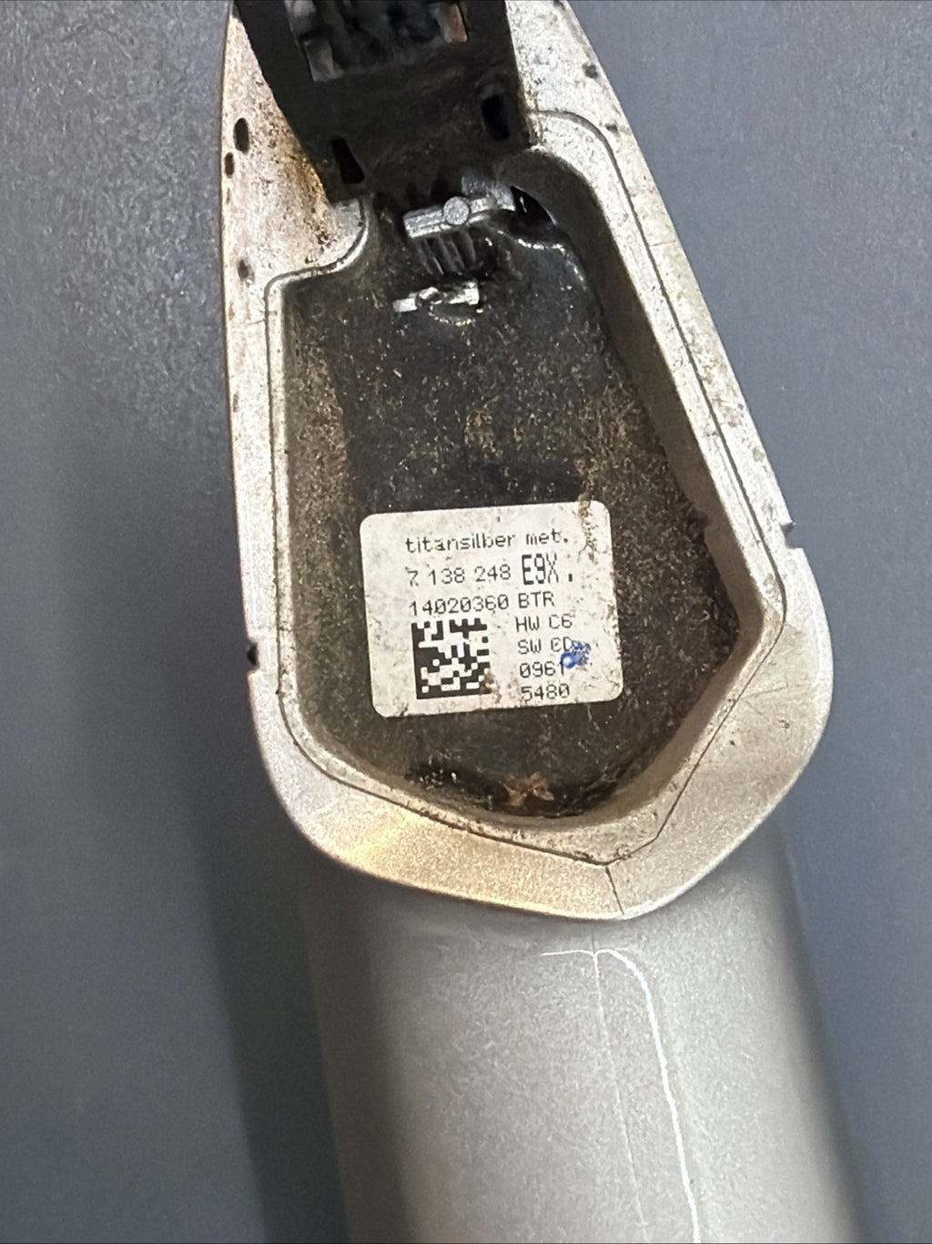 2007-13 BMW E90 E70 FRONT RIGHT DOOR EXTERIOR HANDLE 7138248 SILVER Keyless