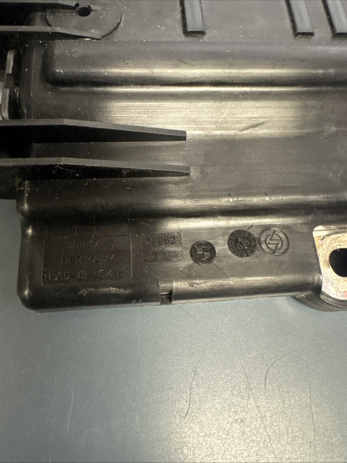 06-13 BMW E90 E92 325i 3 Series Power Distribution Junction Box 6942912 Oem