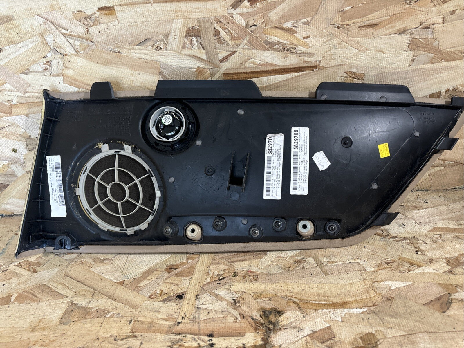 2001-2006 BMW E46 CONVERTIBLE LEFT REAR ARMREST SPEAKER PANEL TRIM OEM 8219013