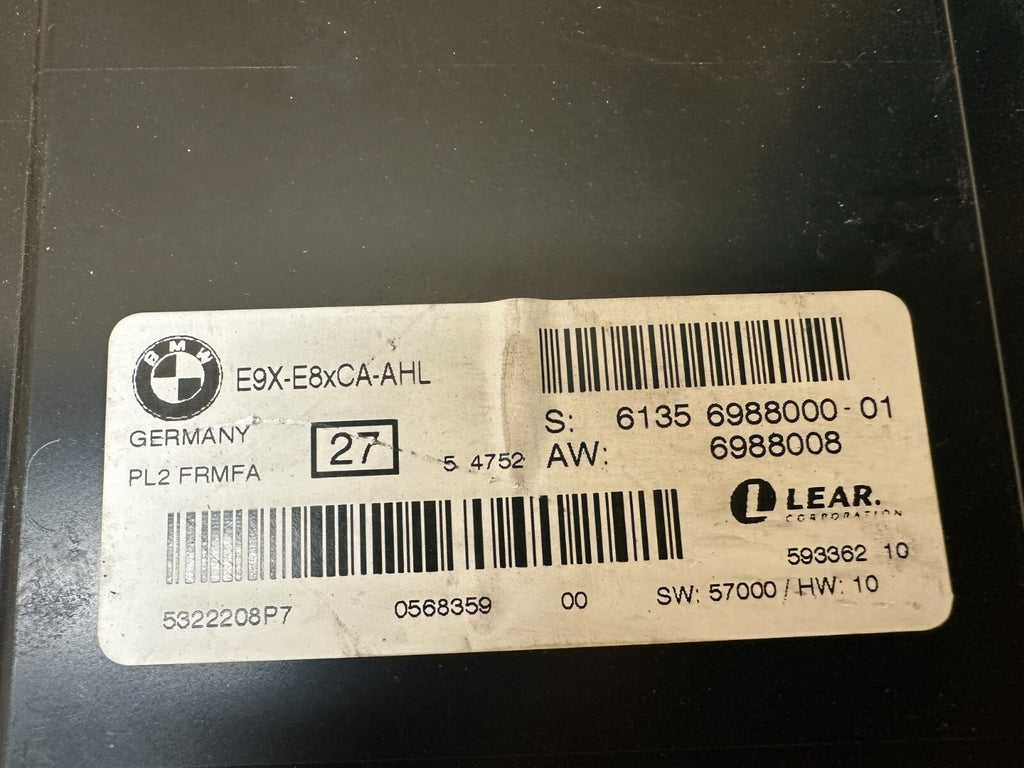 BMW E87 E90 E91 PL2 FOOTWELL MODULE HEADLIGHT CONTROL MODULE FRMFA OEM 6988000