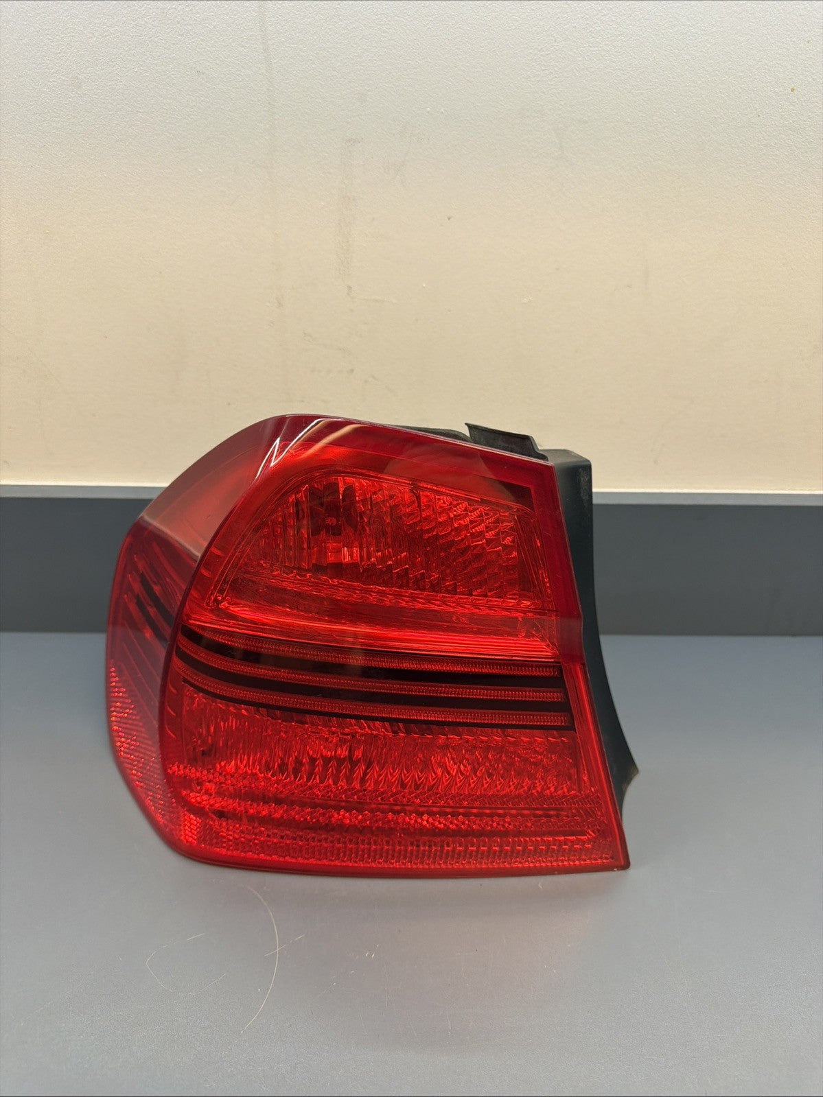 06-08 BMW E90 325i 330i 328i 335i Sedan Left Rear Tail Light Lamp 7161955 PRELCI