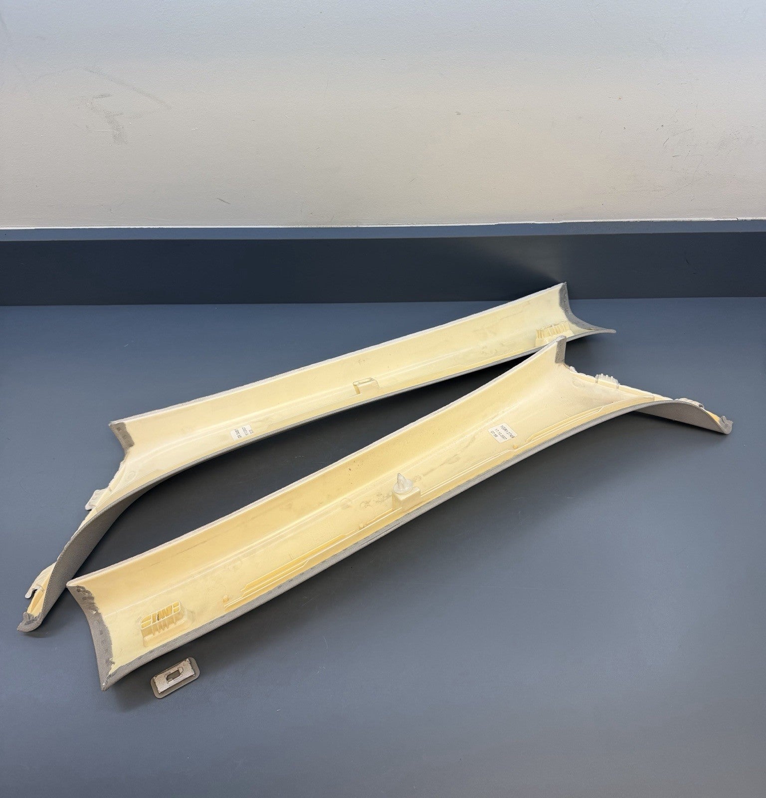 BMW E90 335xi Series 4dr Front Left & Right A Pillar Cloth Trim 7058332 7058331