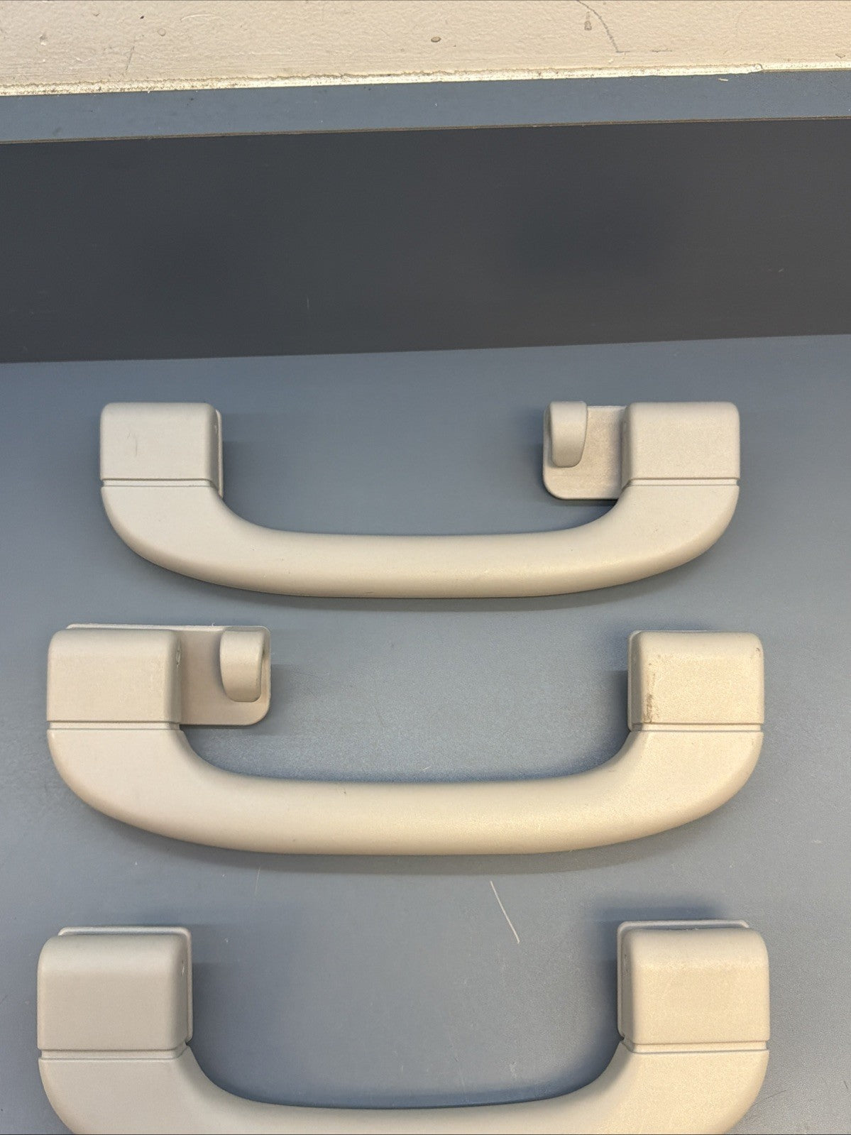 2009 2010 2011 BMW 328i 335i E90 Sedan Grab Handle Set GREY 4pc OEM 9143530 GRAY