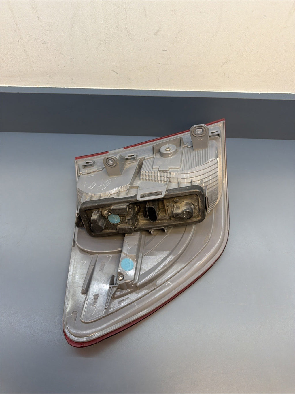 2011-2017 OEM BMW X3 F25 TAIL LIGHT OUTER RIGHT PASSENGER SIDE LAMP 7220240