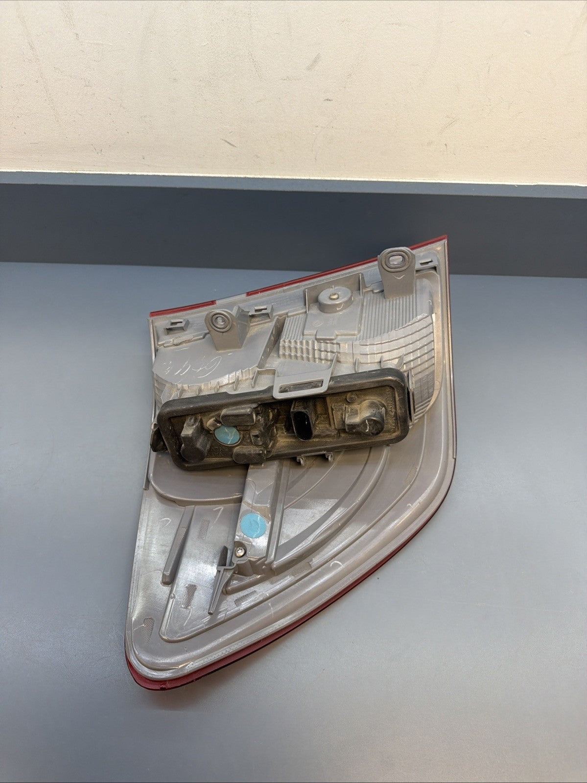 2011-2017 OEM BMW X3 F25 TAIL LIGHT OUTER RIGHT PASSENGER SIDE LAMP 7220240