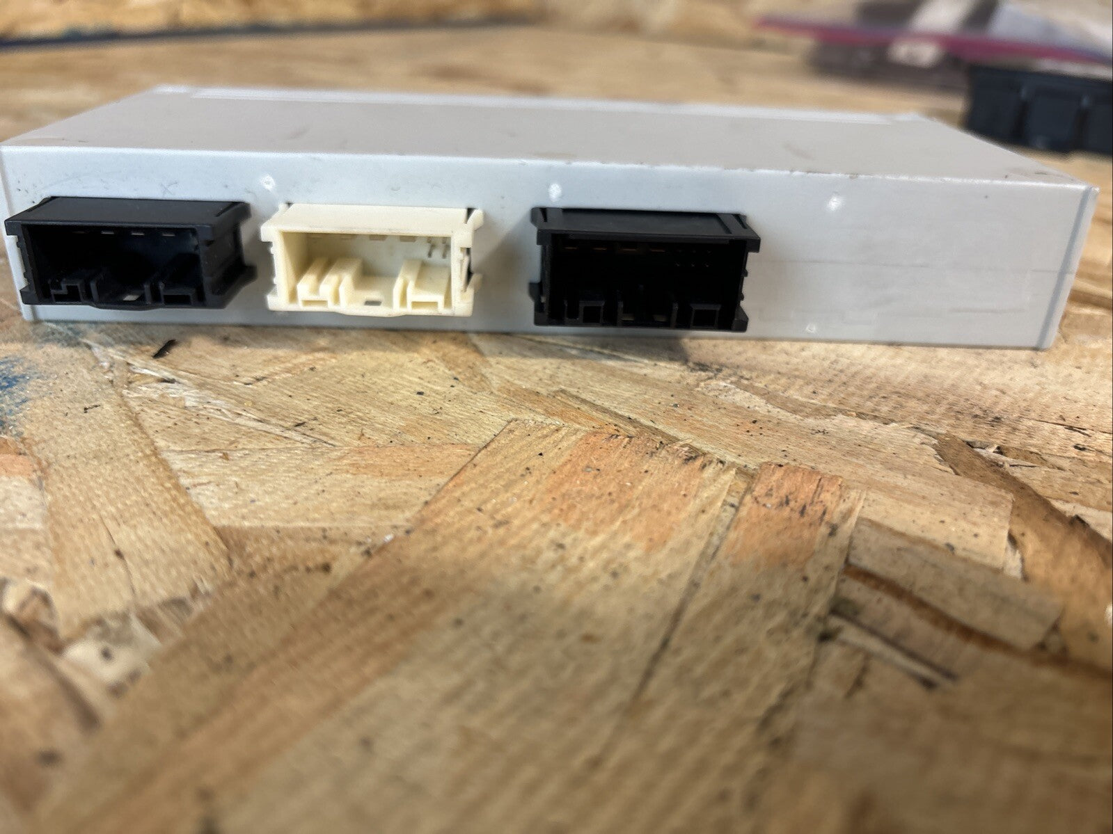 GENUINE BMW 5 SERIES F11 2011-2017 CONTROL MODULE UNIT 7365898 102135-10