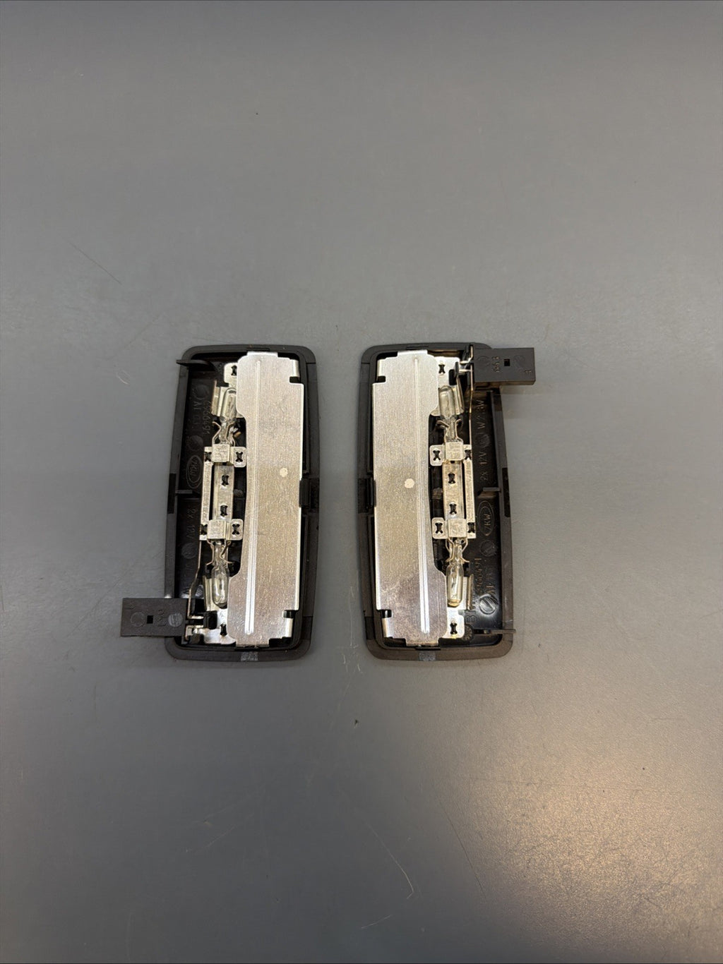 07-13 BMW 328i 335i E93 Front Sunvisior Vanity Light PAIR 6966491 OEM BLACK