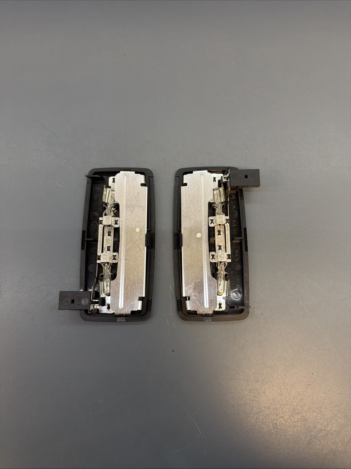 07-13 BMW 328i 335i E93 Front Sunvisior Vanity Light PAIR 6966491 OEM BLACK