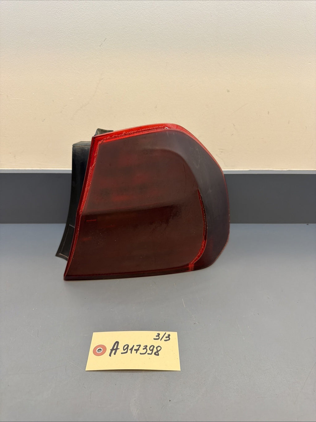 09-11 BMW E90 335i 328i Rear Right Passenger Side Outer Tail Light 4871736 TINT