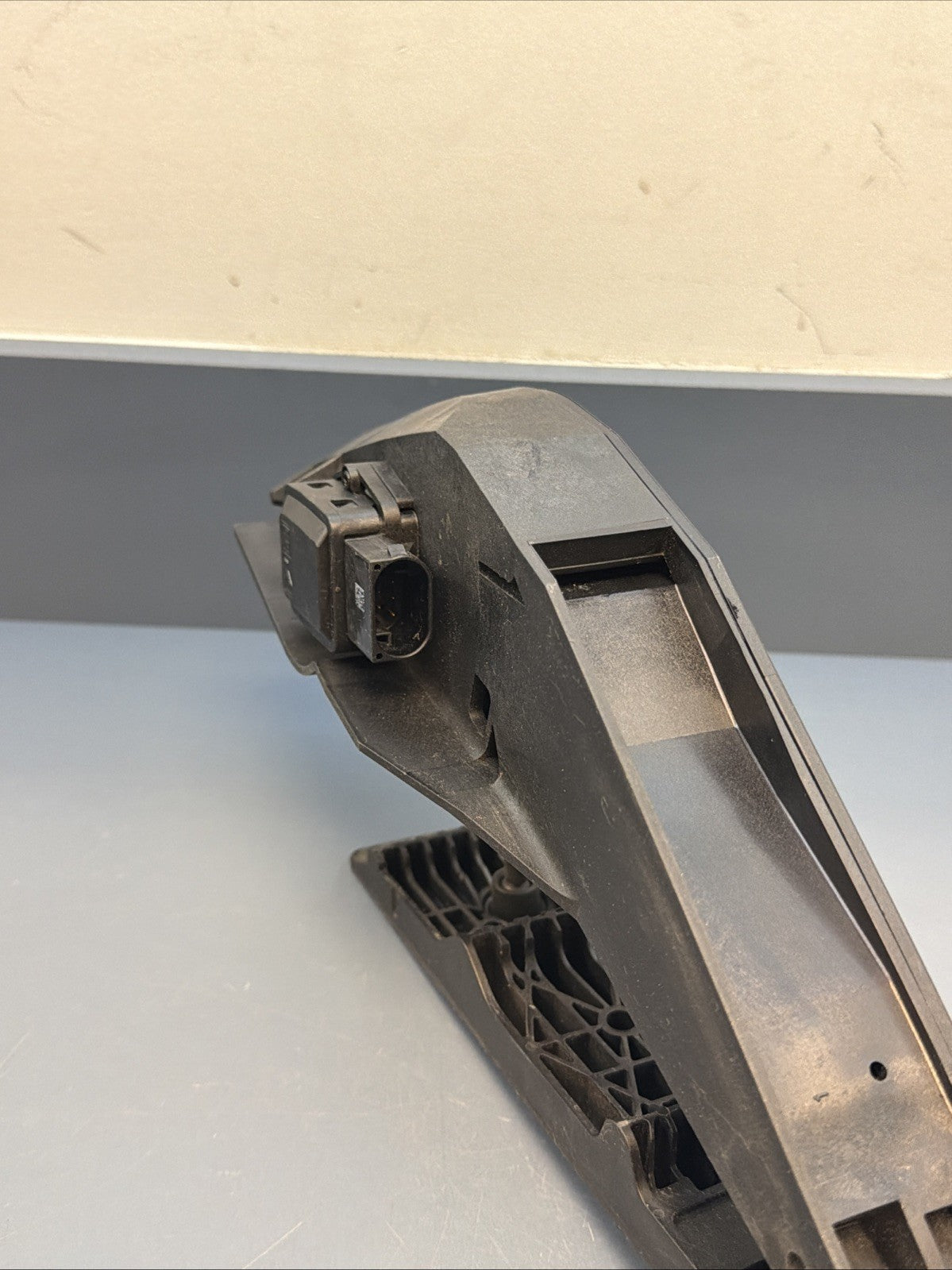 BMW 2006-2012 E90 ACCELRATION GAS THROTTLE PEDAL OEM 6786285