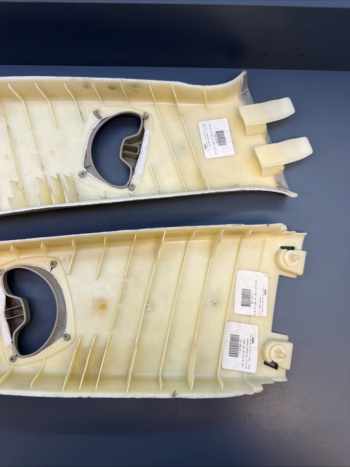 07-11 BMW E90 SEDAN B PILLAR SEAT BELT COVER TRIM LEFT RIGHT 7058335 7058336
