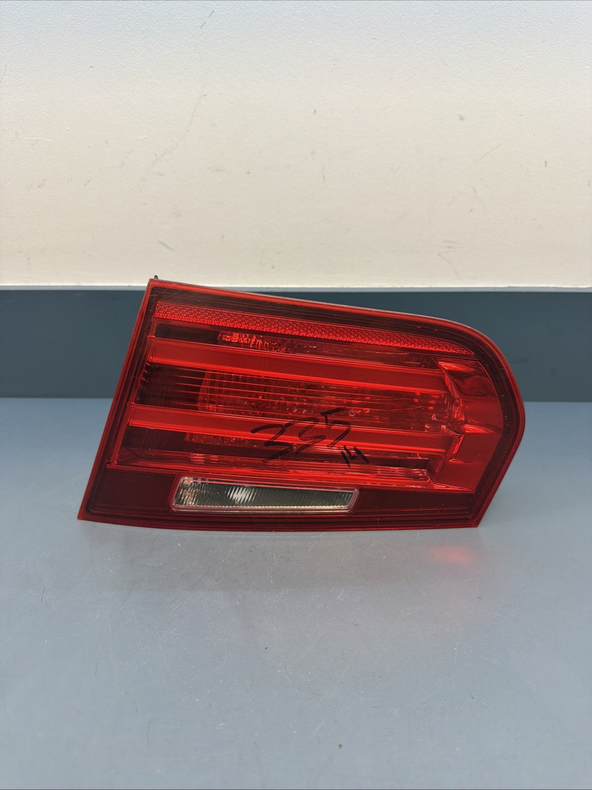 12-15 BMW 328i F30 F31 REAR RIGHT PASSENGER TRUNK TAILGATE LIGHT OEM 7371112