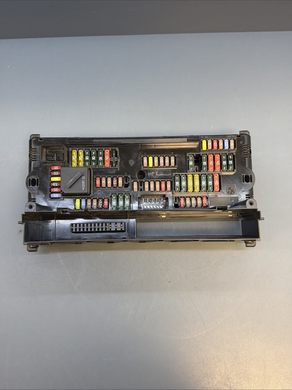 2011 - 2016 BMW M5 550i 535i 528i BCM Body Control Module Fuse Box 9252815 OEM
