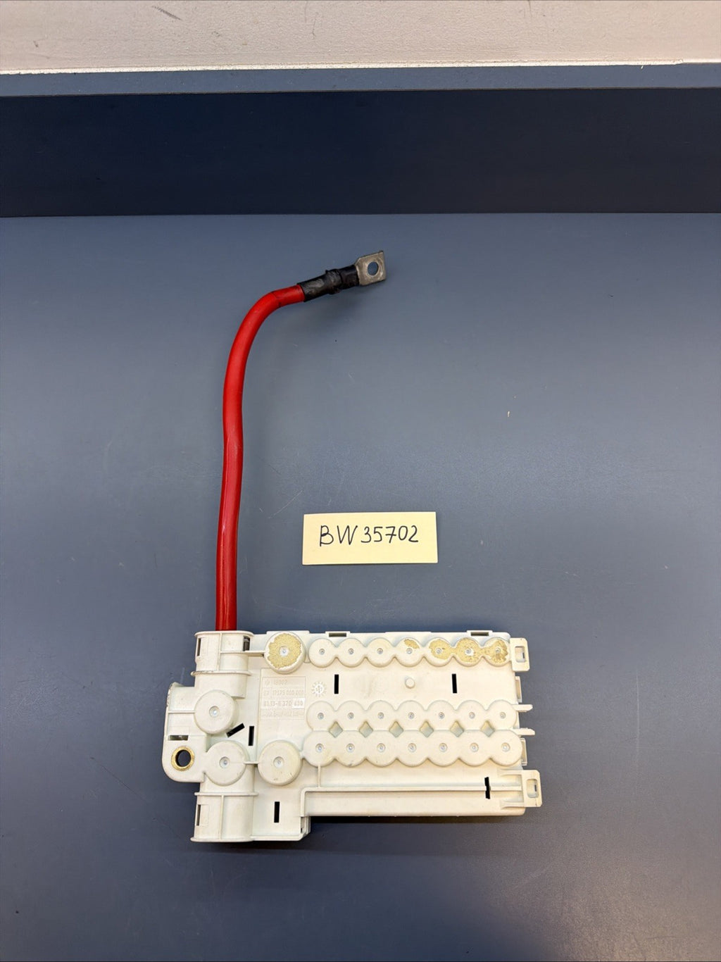 97-03 BMW E39 E38 5/7 Series Rear Trunk Power Distribution Fuse Relay 8370638