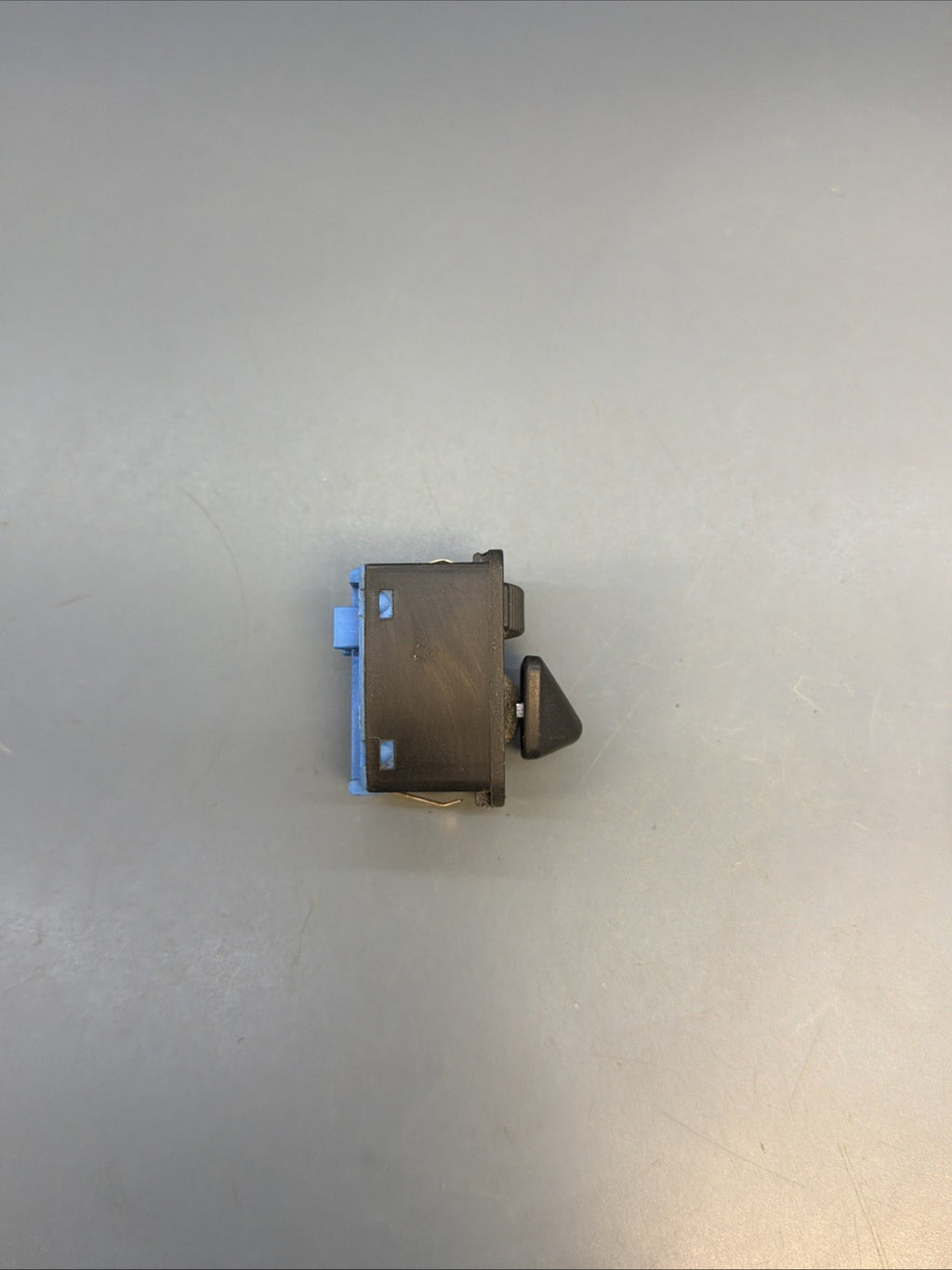 2001-2006 BMW 3-SERIES 325i E46 SIDE VIEW MIRROR CONTROL SWITCH 6901376 OEM USED