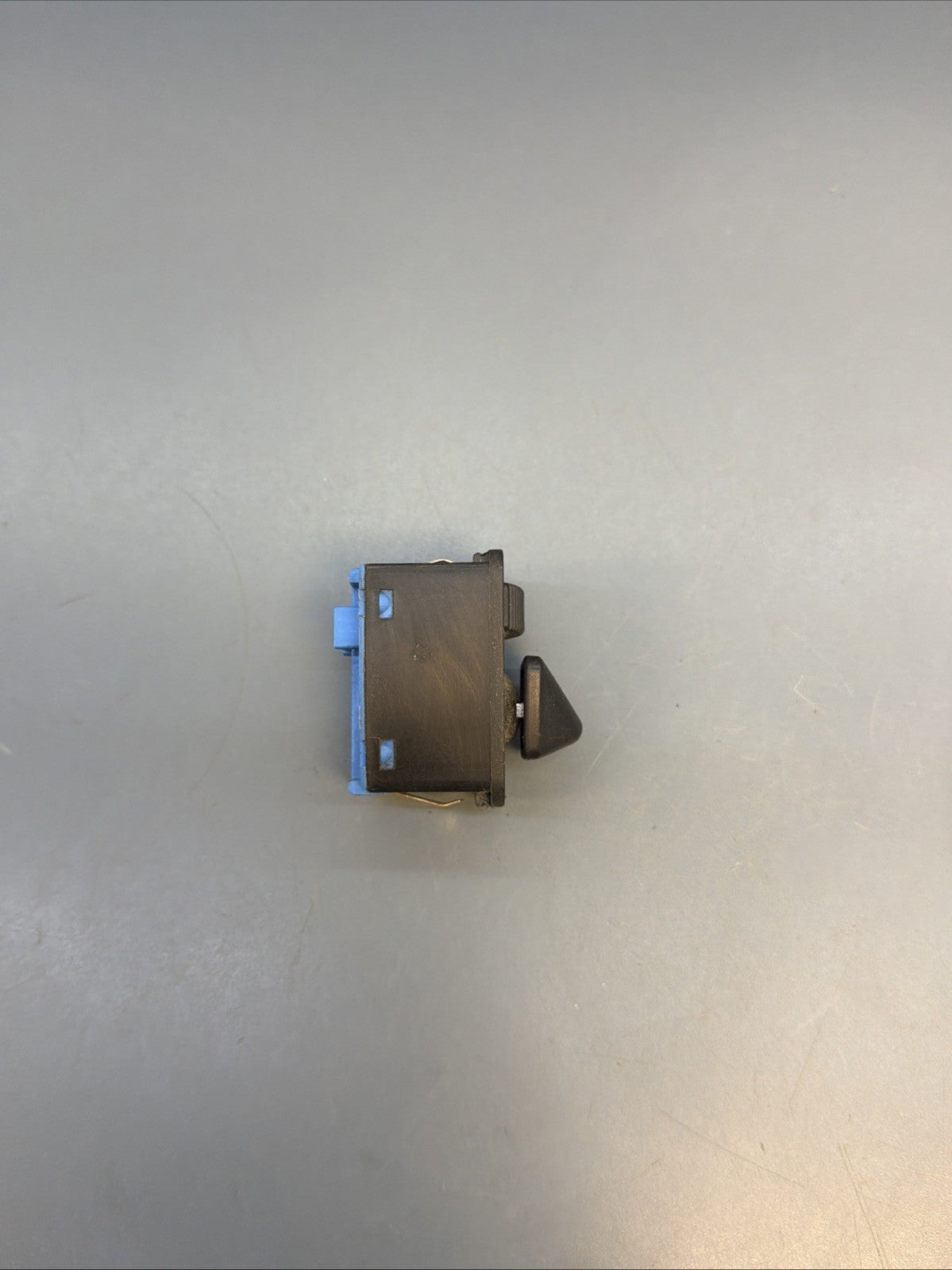 2001-2006 BMW 3-SERIES 325i E46 SIDE VIEW MIRROR CONTROL SWITCH 6901376 OEM USED