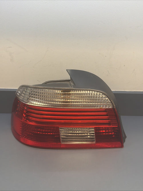 01-03 BMW E39 525 530 540 Sedan Left Driver Side Tail Light Lamp HELLA 6902529